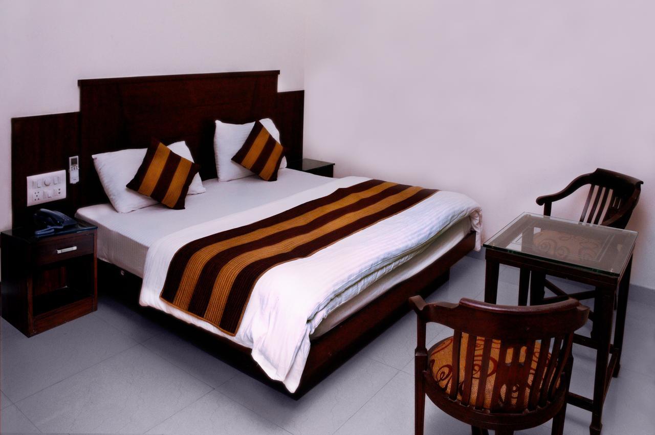 Hotel Usa New Delhi Luaran gambar